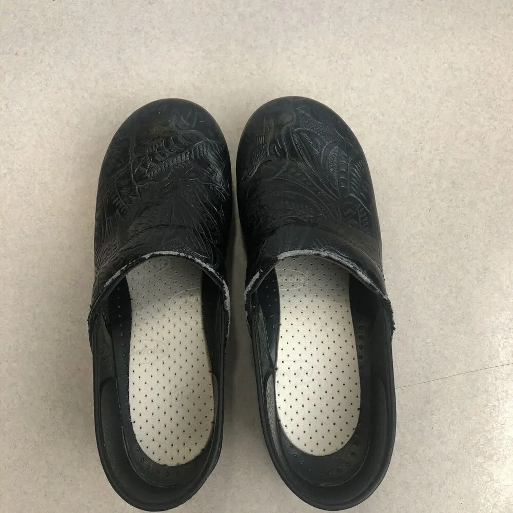 Dansko Professional Comfort Clogs Black Tooled Leather Womens Size 40/ 9.5‎